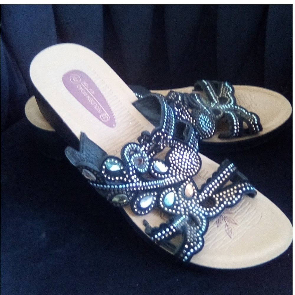 Golden Road New York Womens Black Rhinestone Gemstone Platform Wedge Sandals 9